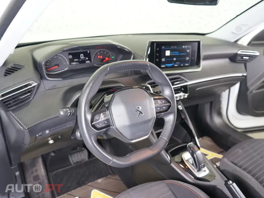 Peugeot 2008 1.2 PureTech Active Pack EAT8