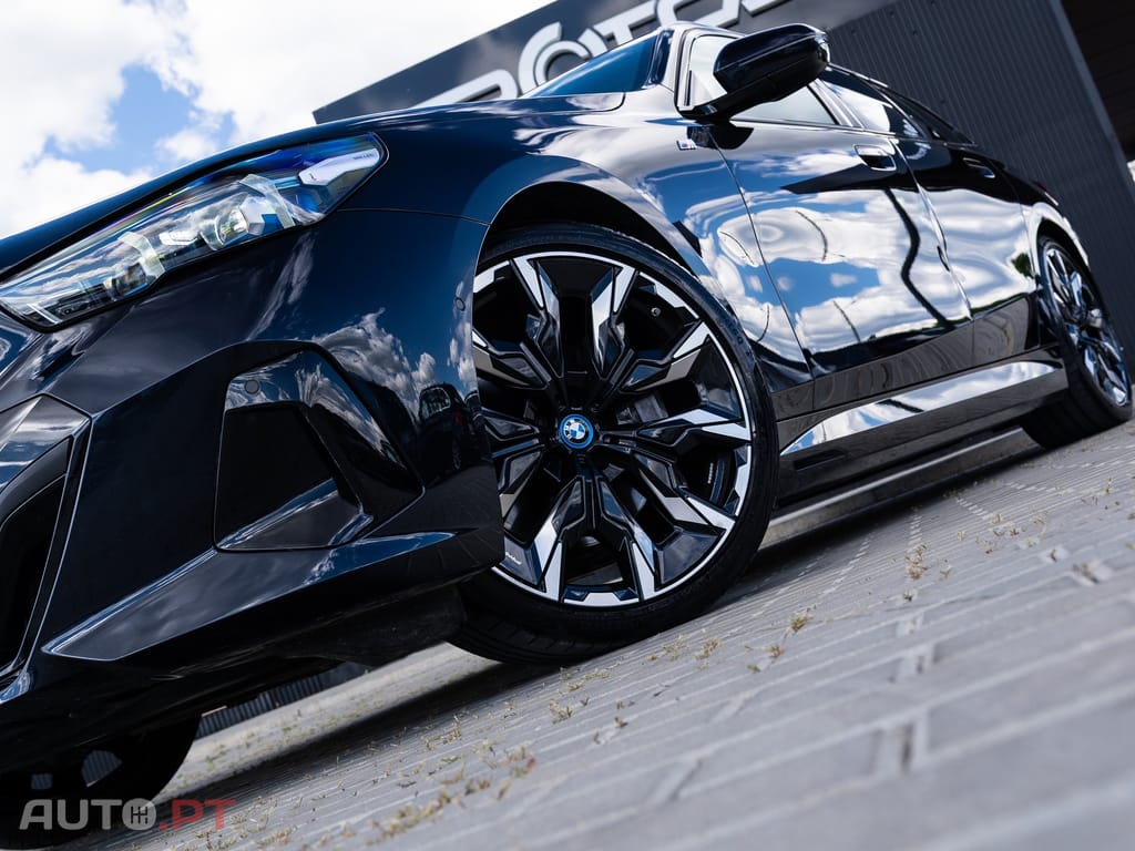 BMW i5 eDrive40 Pack Desportivo M Pro