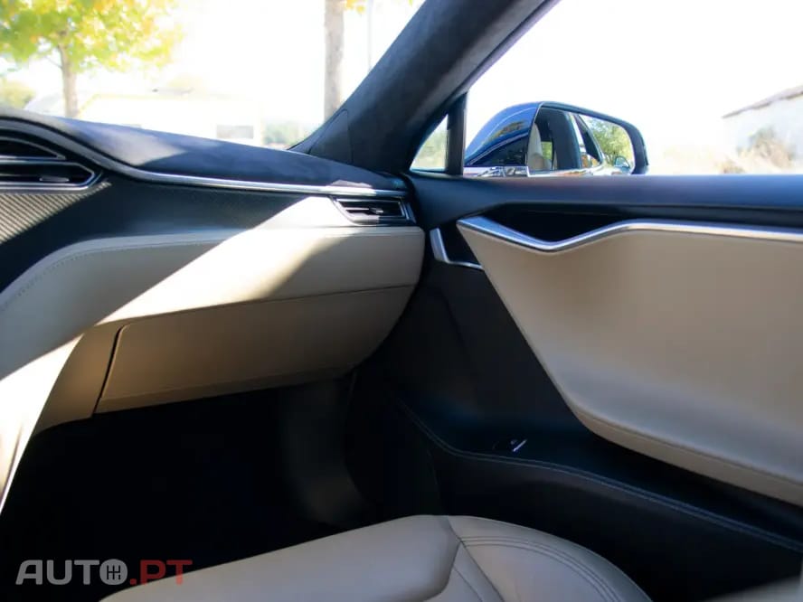 Tesla Model S P85D
