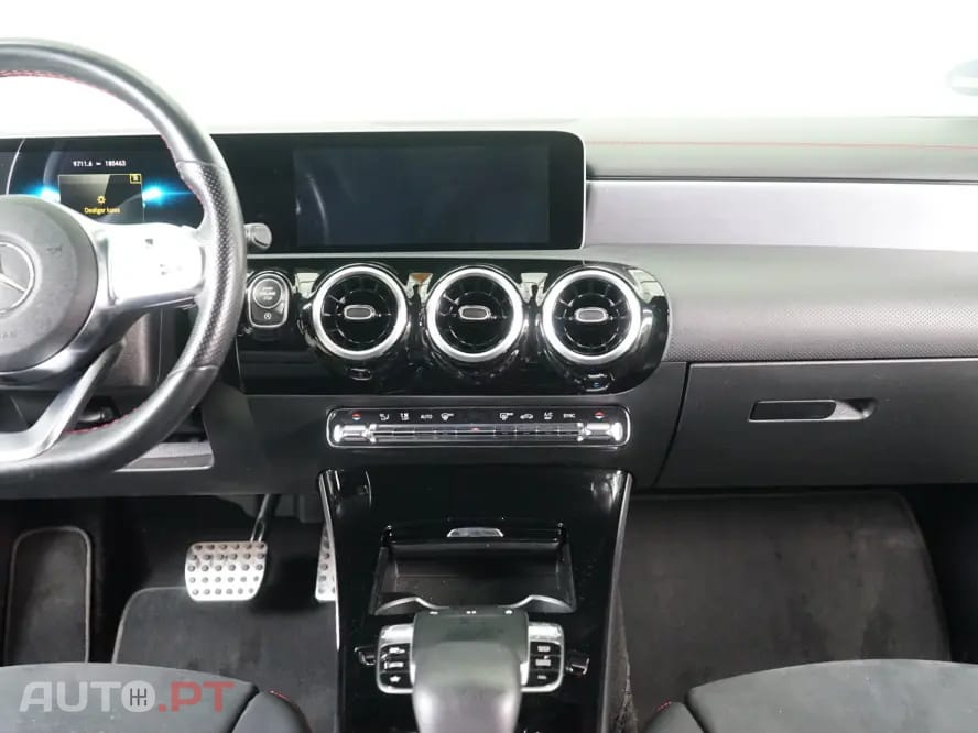 Mercedes-Benz CLA 180 7G-DCT AMG Line