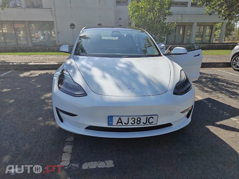 Tesla Model 3 Log