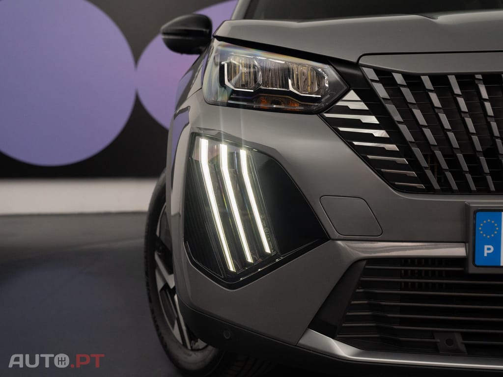 Peugeot 2008 1.2 Hybrid Allure e-DCS6