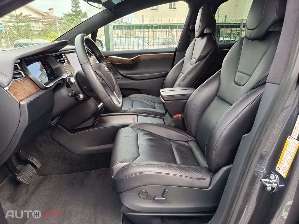 Tesla Model X 100D