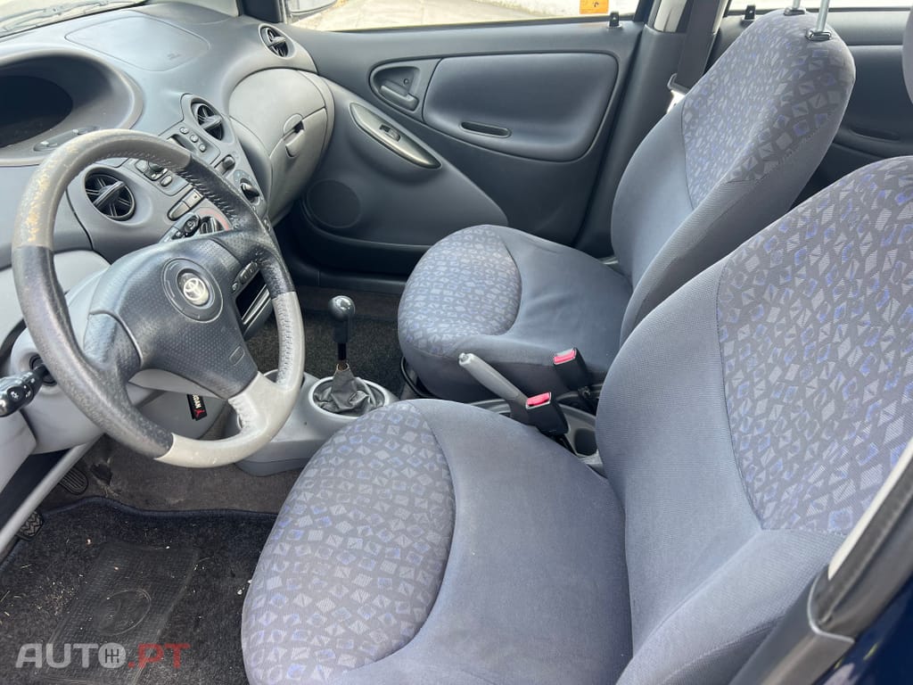 Toyota Yaris 1.0 Luna ABS