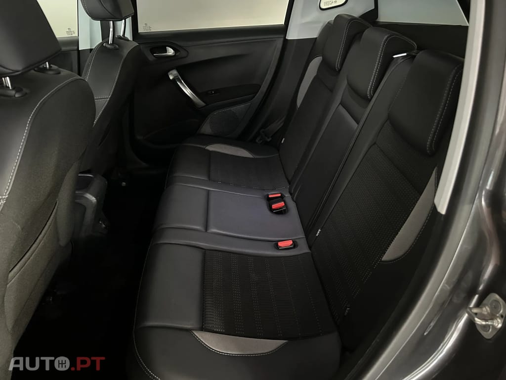 Peugeot 2008 1.2 PureTech Allure