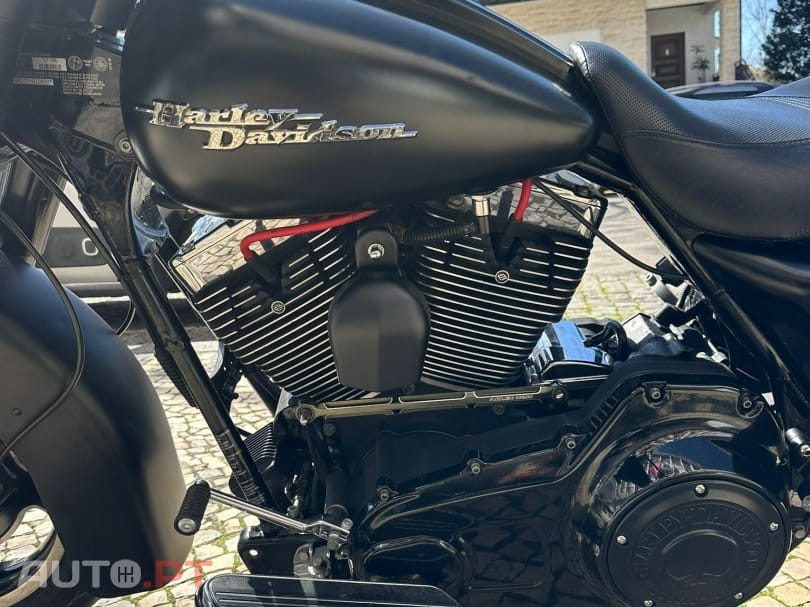 Harley Davidson FLHXS Street Glide