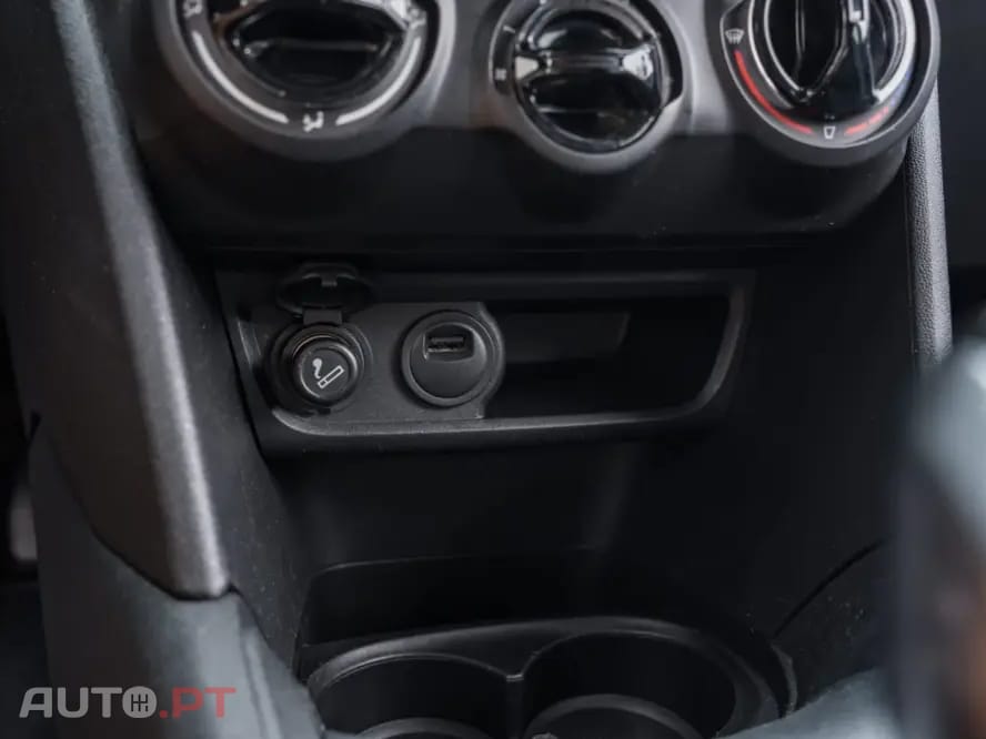 Peugeot 208 1.2 PureTech Signature