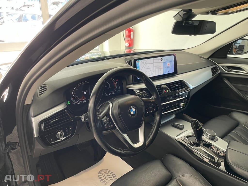 BMW 520 d Line Luxury Auto — fotografia 29