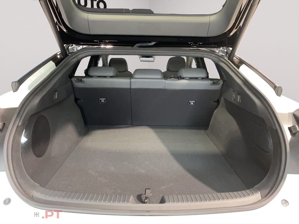 XPeng P7 74.9 kWh Long Range