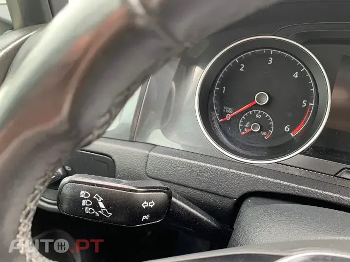Volkswagen Golf 1.6 TDI Confortline