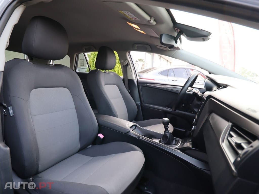 Toyota Avensis Touring Sports 1.6 D-4D Comfort