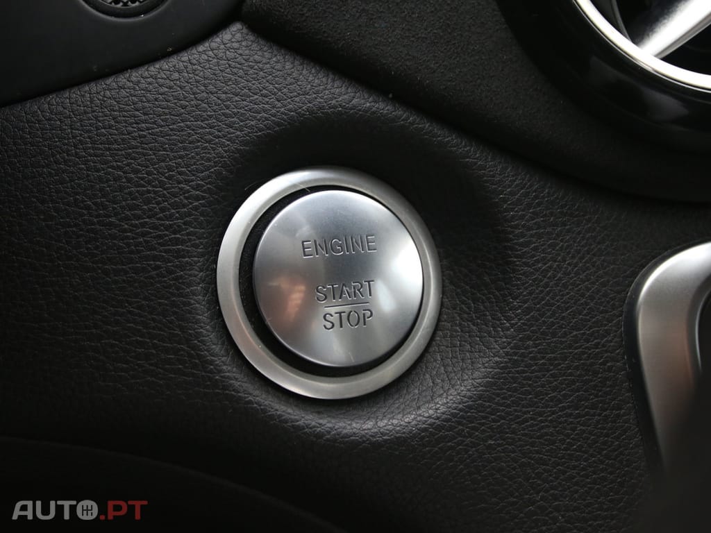 Mercedes-Benz CLA 180 AMG Line