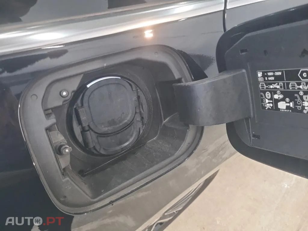 Mercedes-Benz CLA 250 e Shooting Brake Style Plus