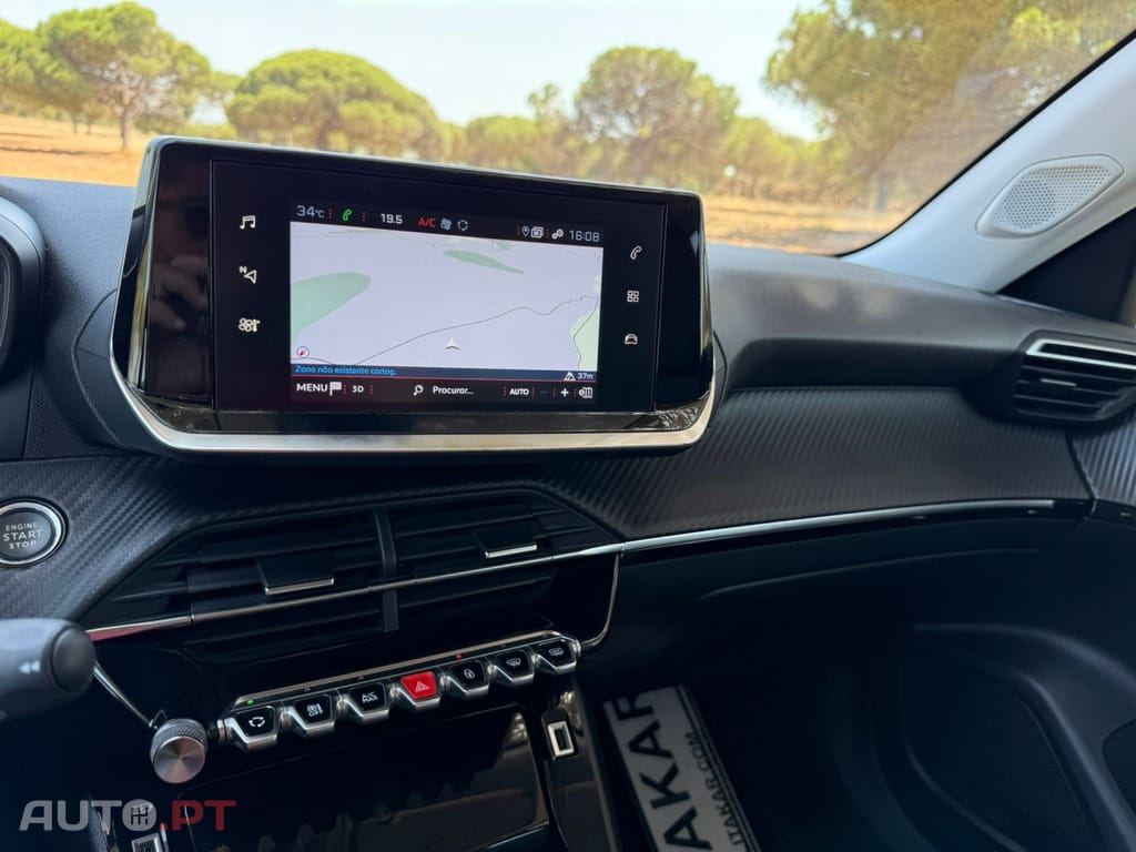 Peugeot 2008 1.5 BlueHDi Allure Pack