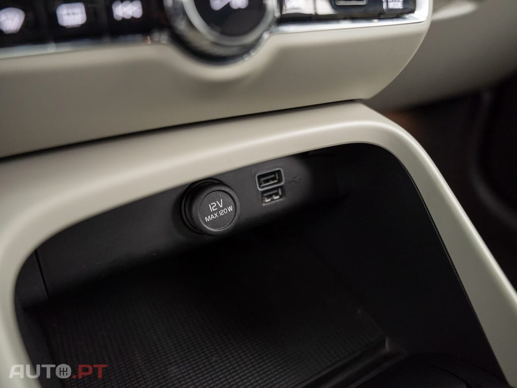 Volvo XC40 1.5 T5 PHEV Inscription Expression