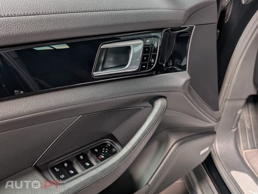 Porsche Panamera 4 E-Hybrid
