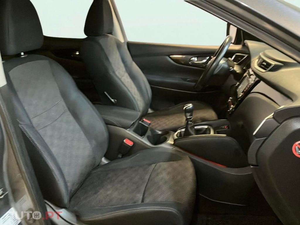 Nissan Qashqai 1.2 DIG-T N-Connecta 18