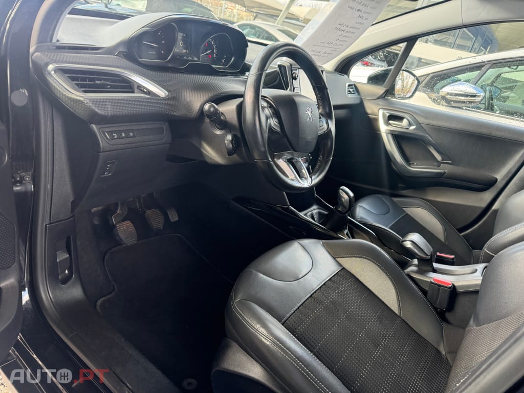 Peugeot 2008 1.6 BlueHDi Allure