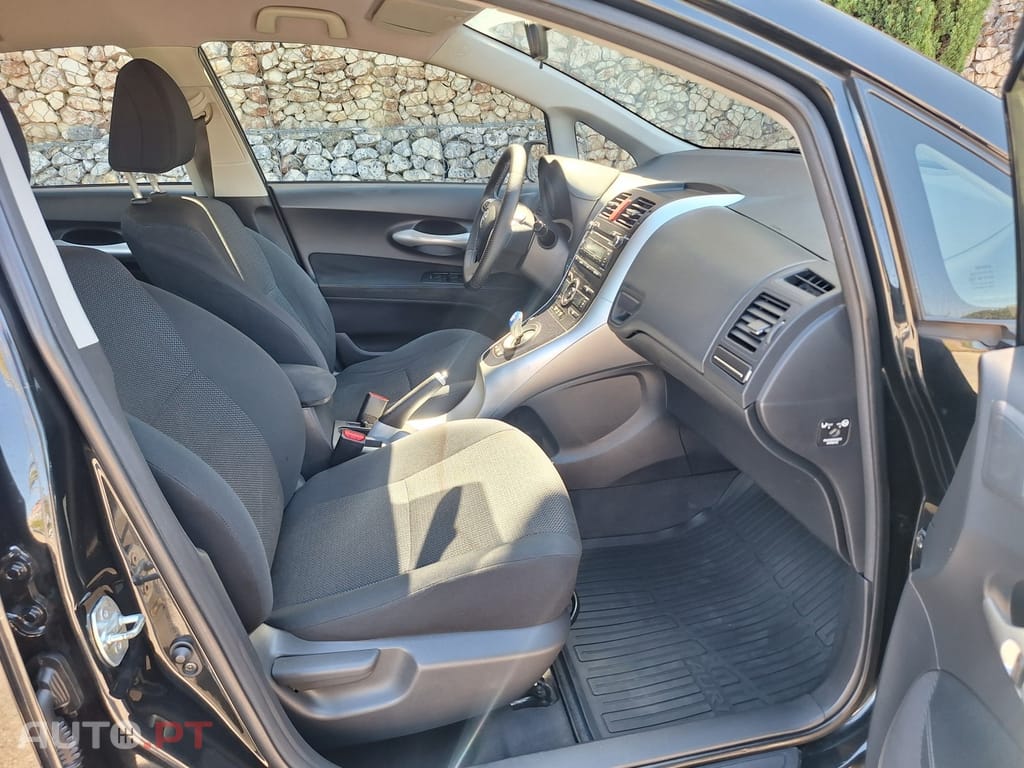 Toyota Auris 1.8 HSD P.Te.+JLL17