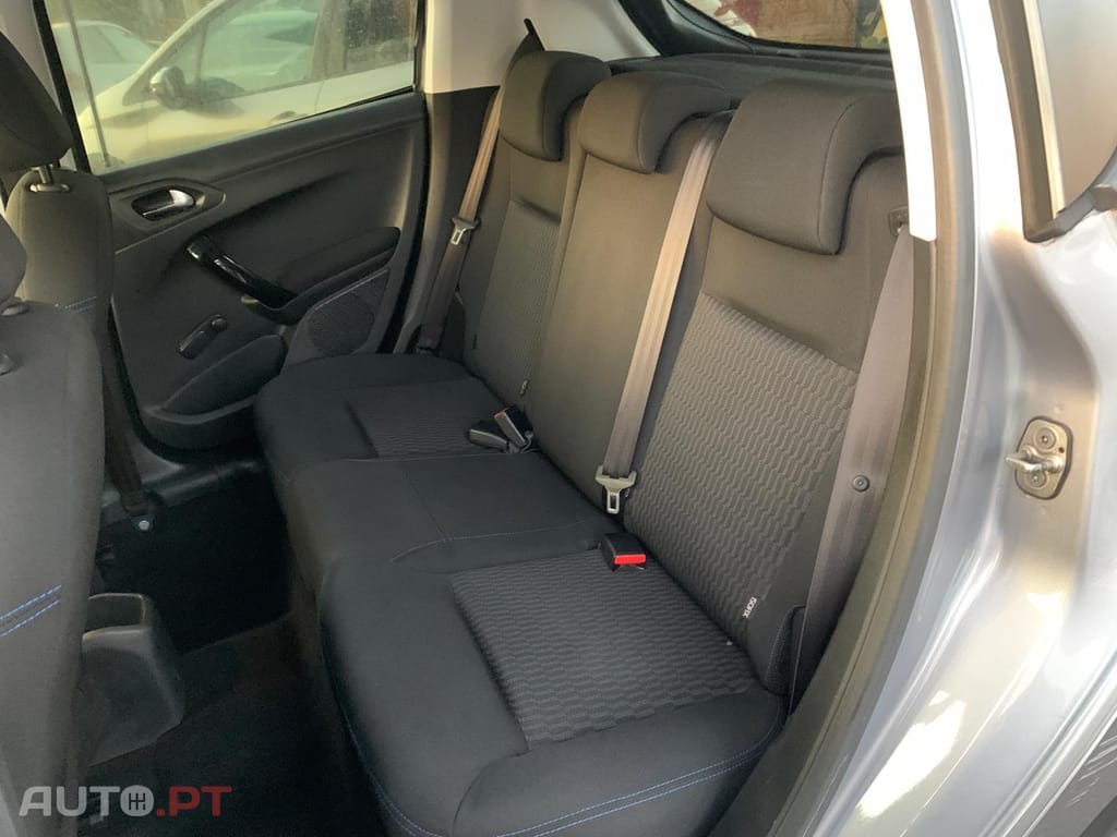 Peugeot 208 1.5 BlueHDi Signature