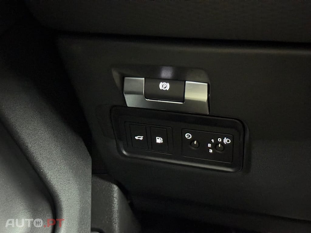 Land Rover Evoque 1.5 P300e AWD R-Dynamic S Auto