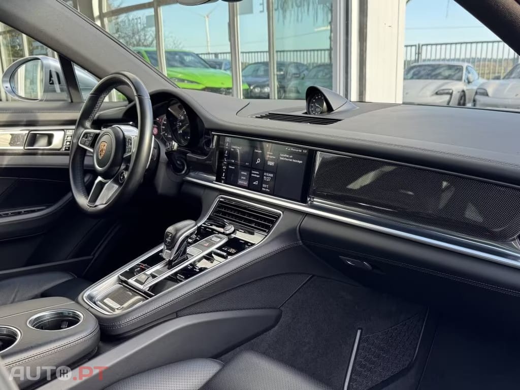 Porsche Panamera 4 E-Hybrid