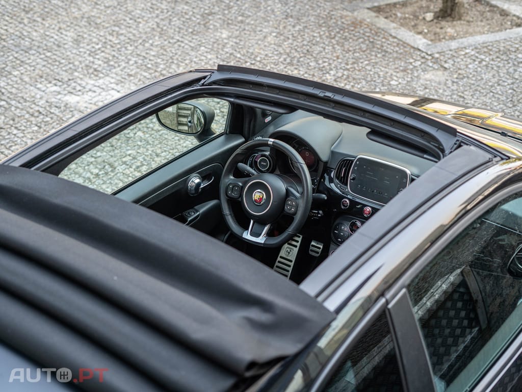 Abarth 595C 1.4 T-Jet Scorpioneoro