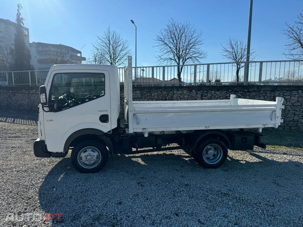 Nissan Cabstar 2.5 dCi 35.14/1 C.Aço Basculante