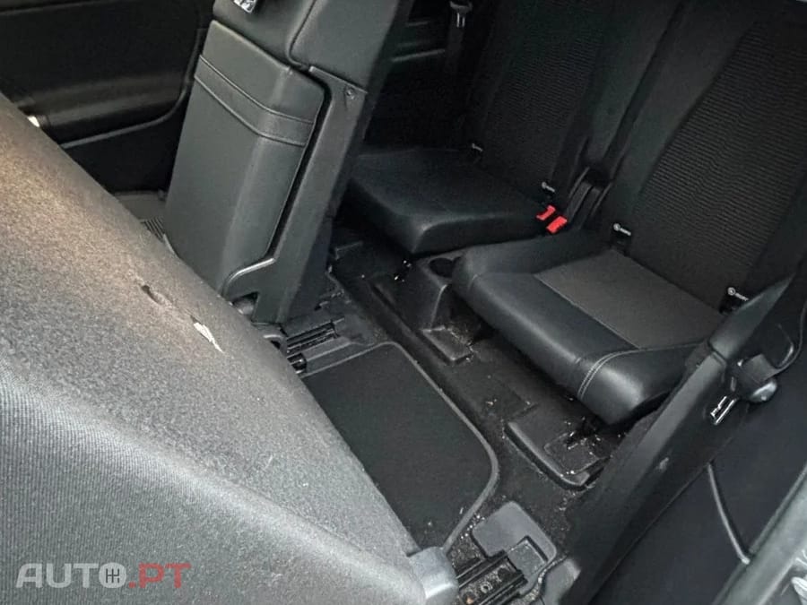 Mercedes-Benz EQB 250 - 7 lugares