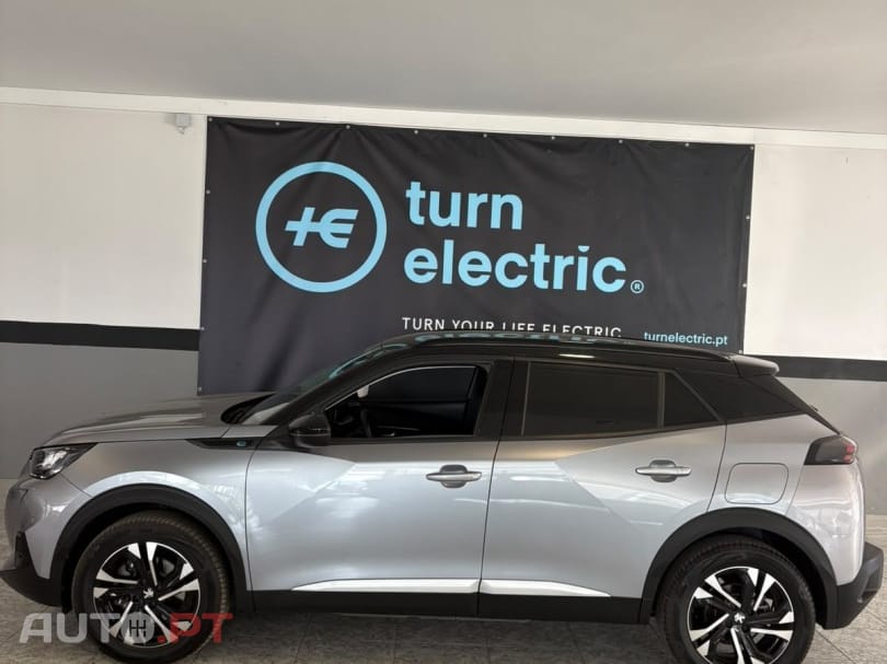 Peugeot E-2008 50 kWh Allure Pack