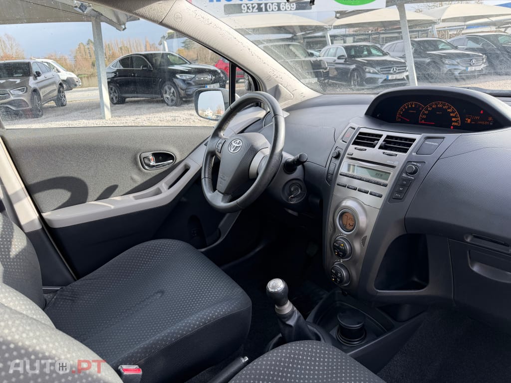 Toyota Yaris 1.0 VVT-i Comfort+AC