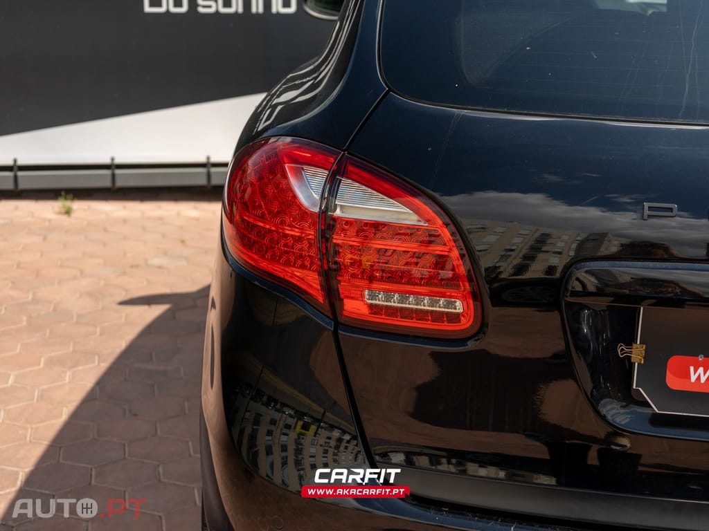 Porsche Cayenne Platinum Edition — fotografia 11