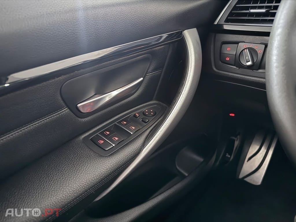 BMW 318 d Pack M Shadow Auto