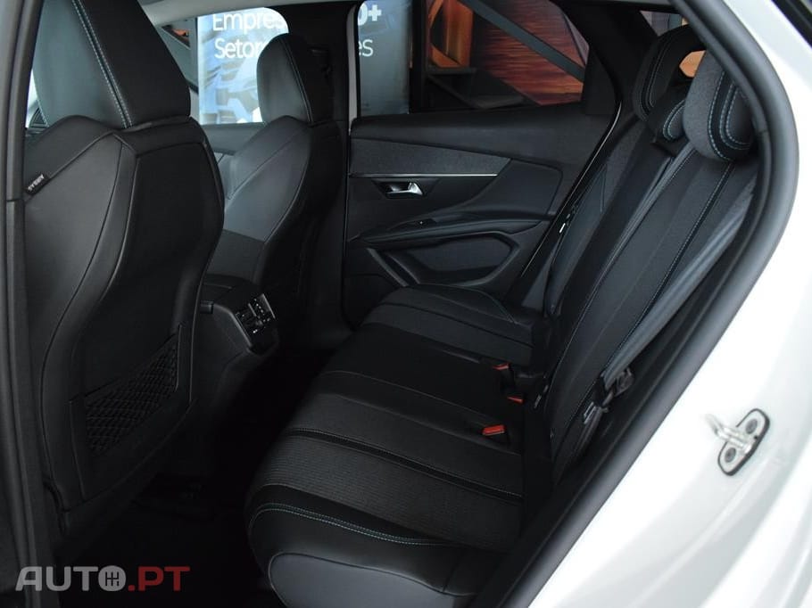 Peugeot 3008 1.5 BlueHDi ALLURE 130 CV