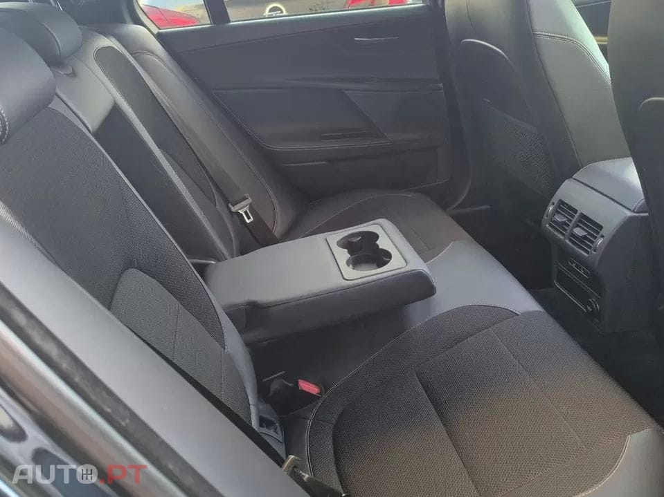 Jaguar XE  20d Aut R  Sport Ingenium Edition