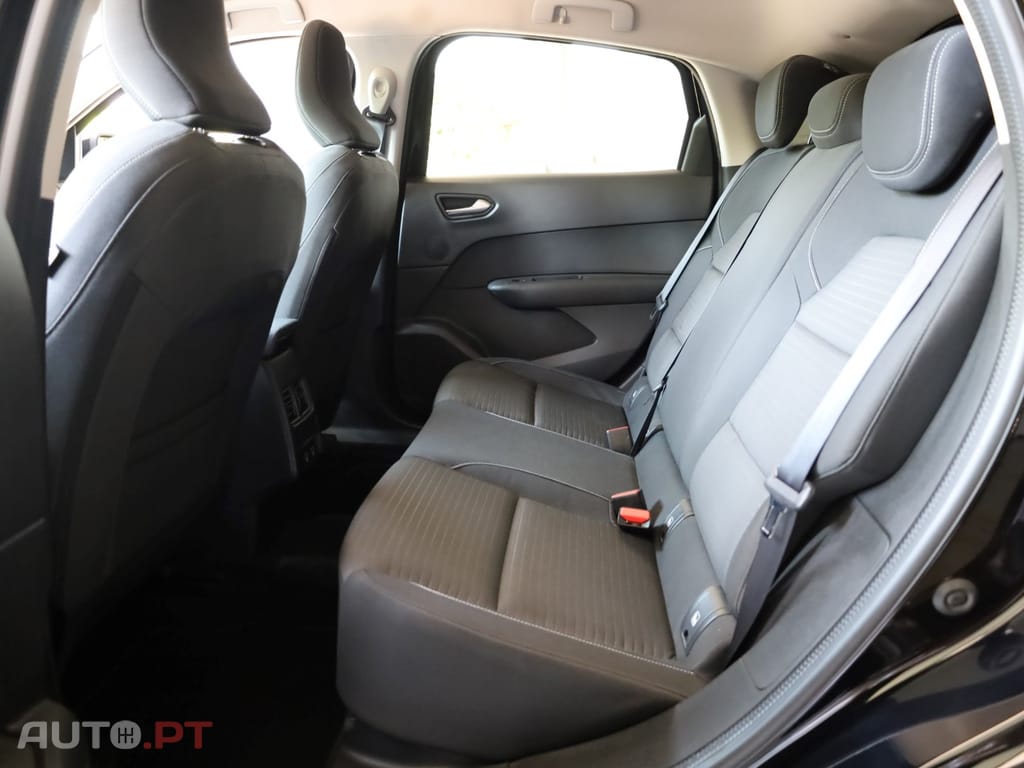 Renault Arkana 1.6 E-Tech Business
