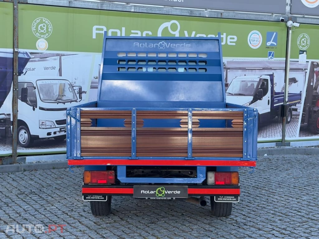 Toyota Dyna 3.0 D4D CABINE DUPLA