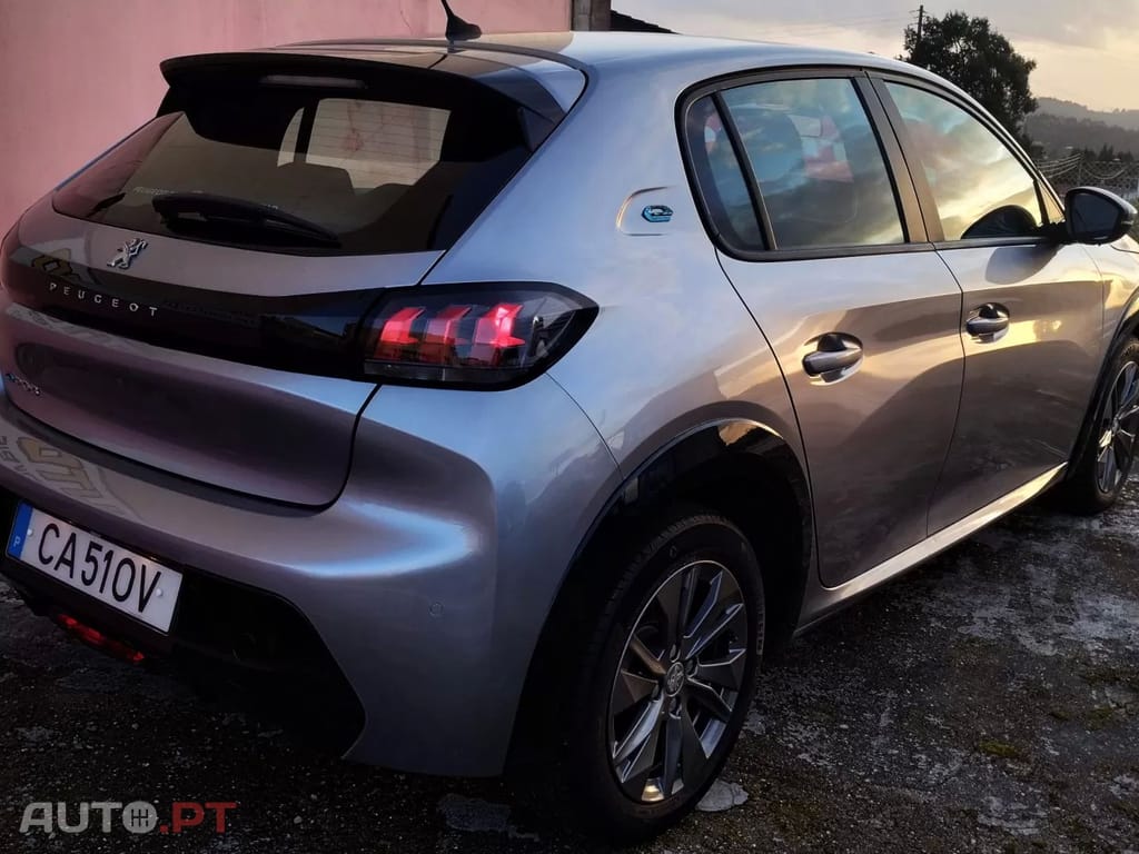 Peugeot E-208 50 kWh Active Pack