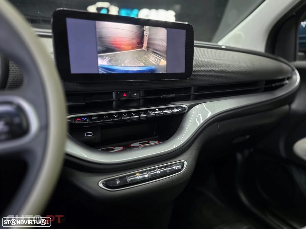 Fiat 500e La Prima