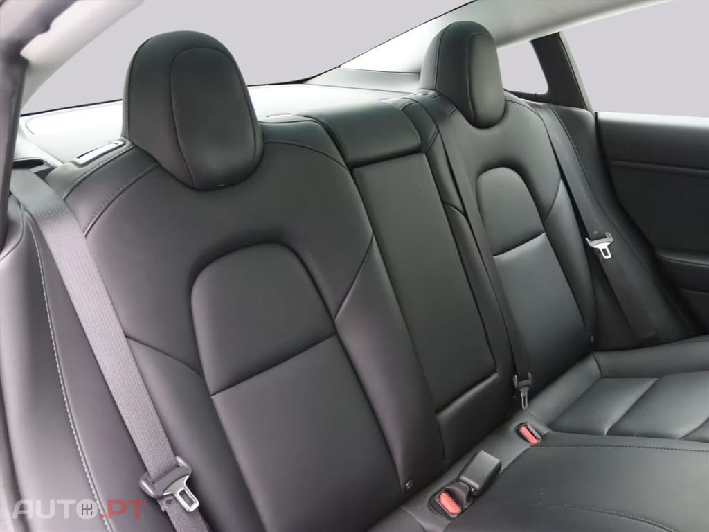 Tesla Model 3 Long-Range AWD I.V.A DEDUTÍVEL