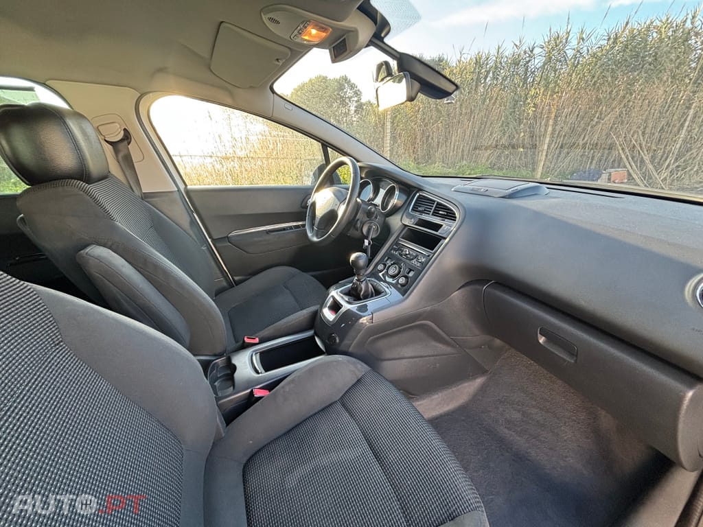 Peugeot 5008 1.6 HDi 7L Allure