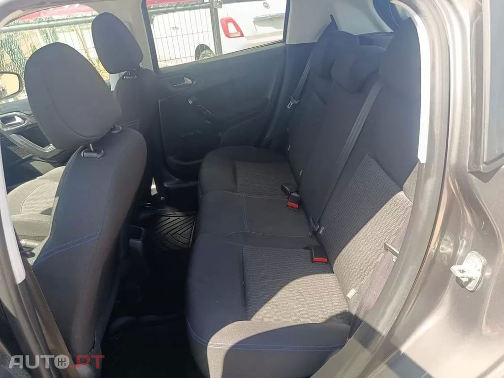 Peugeot 208 1.5 BlueHDi Signature