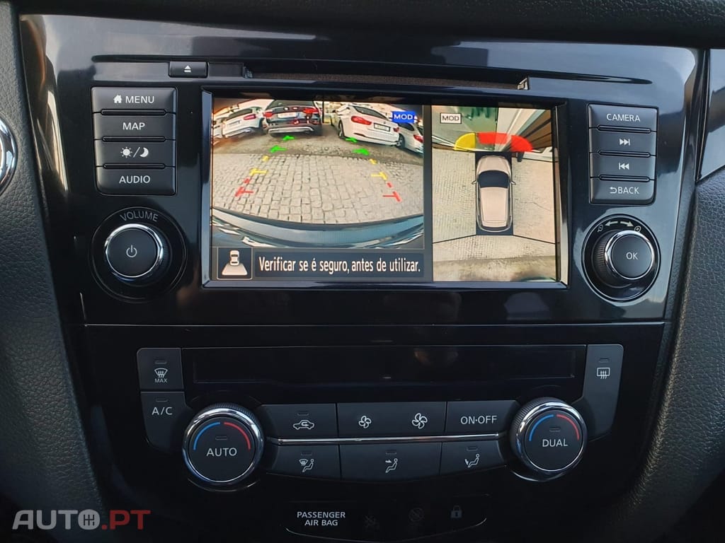 Nissan Qashqai 1.3 DIG-T N-Connecta J18