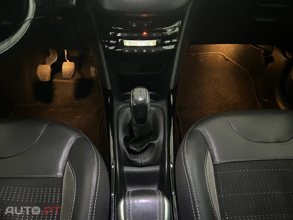 Peugeot 2008 1.2 PureTech Allure