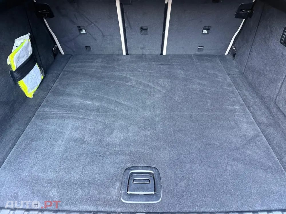 BMW iX xDrive 50 Pack Desportivo