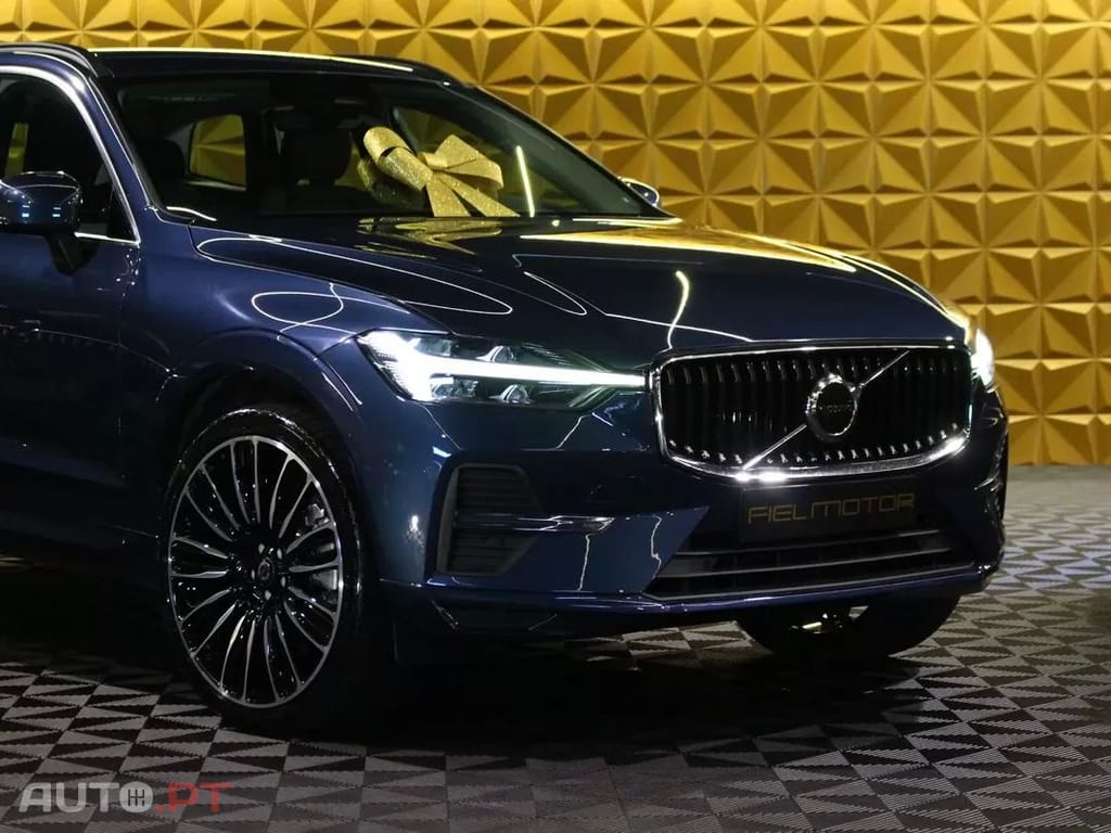 Volvo XC60 2.0 B4 Momentum