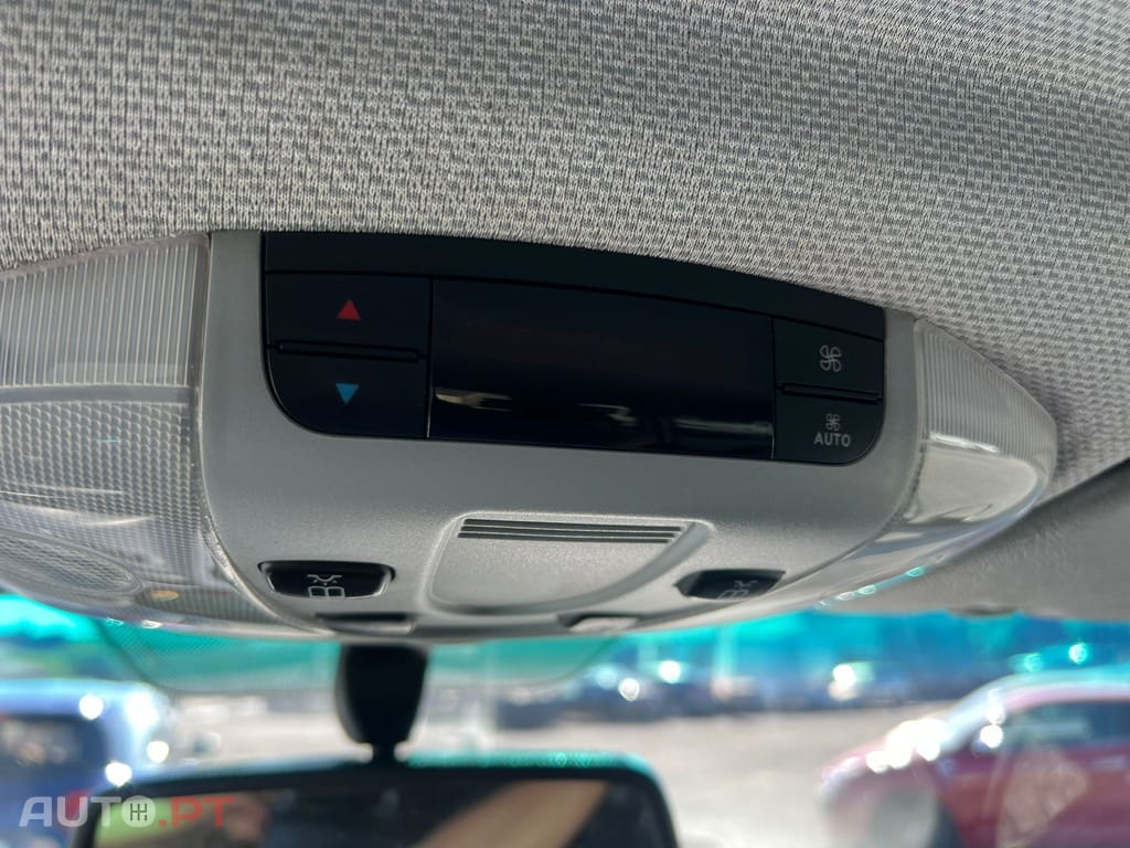 Mercedes-Benz Vito 9 LUGARES