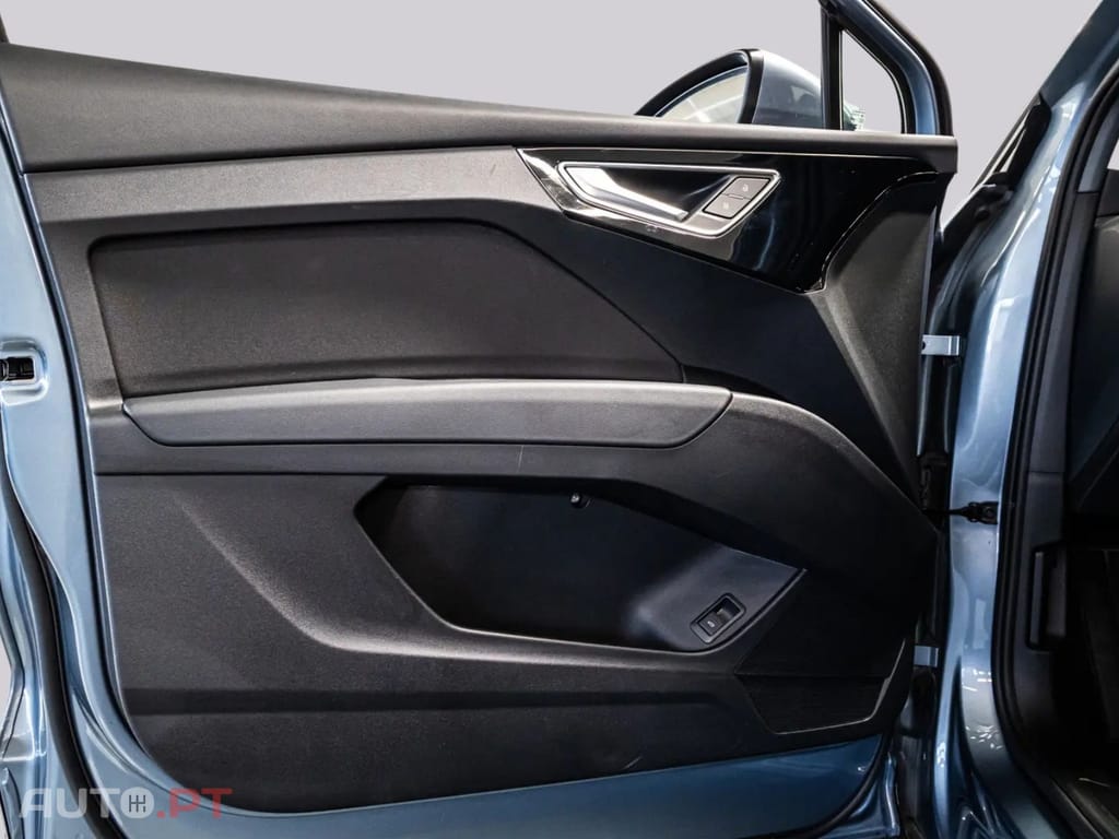Audi Q4 E-Tron I.V.A DEDUTIVEL  SPORTBACK 40 S LINE 