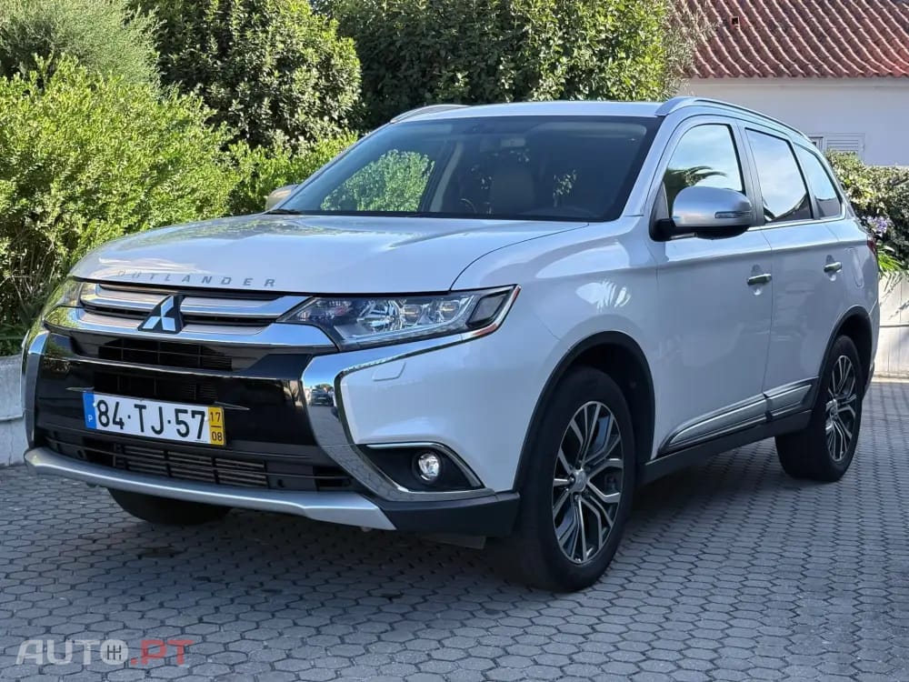 Mitsubishi Outlander 2.2 DI-D Instyle Navi