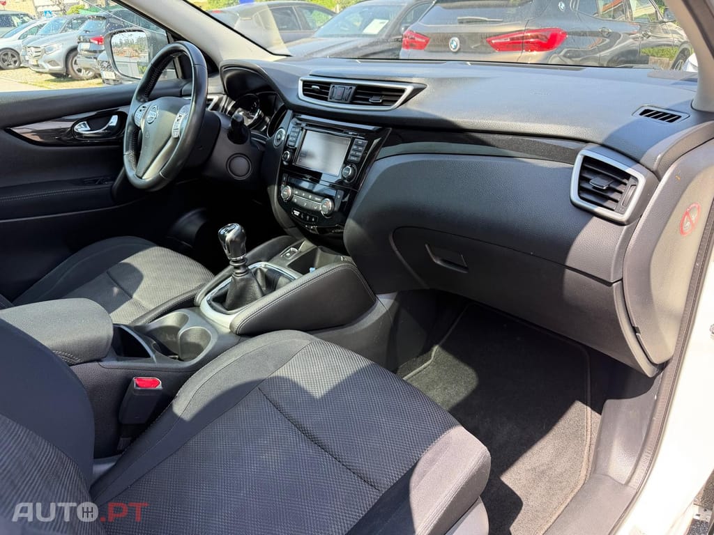 Nissan Qashqai 1.5 dCi N-Connecta 18